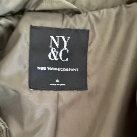 New York & Co Women's Puffer Jacket Size XL. - Picture 4 of 6
